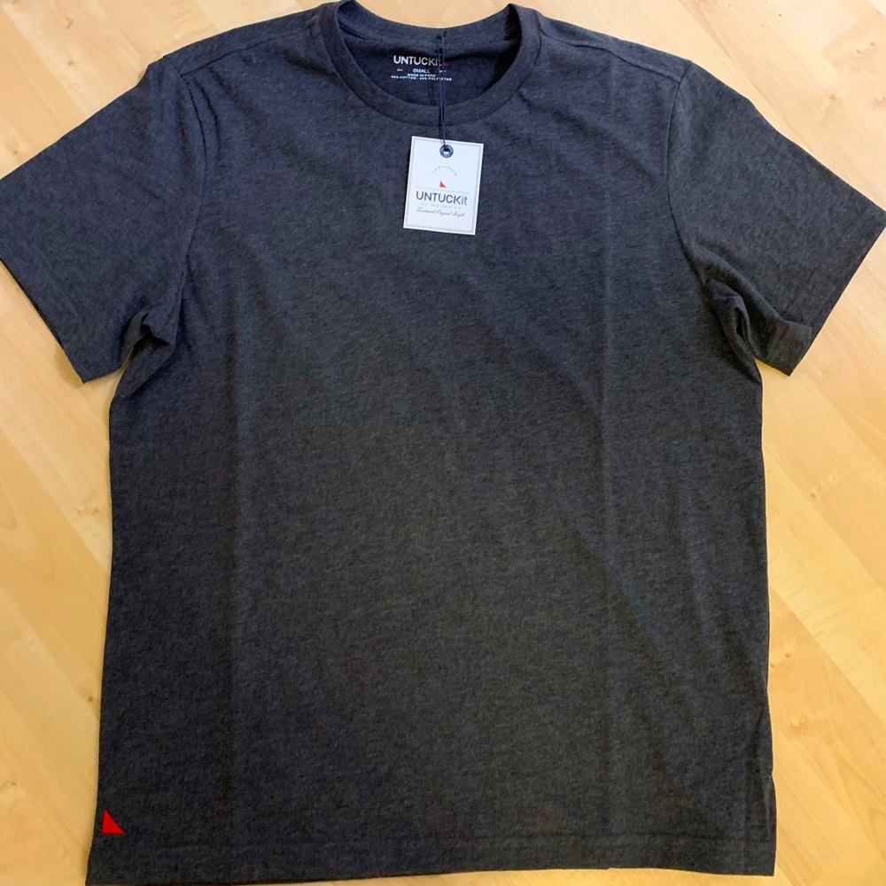 UNTUCKit mens short sleeve T-shirt. Mens small.